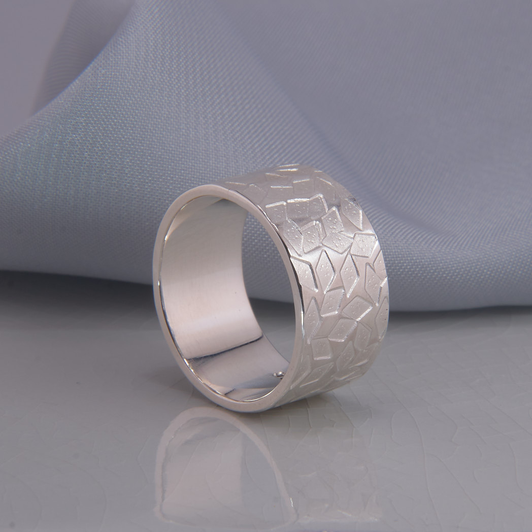 Karo Rind Breiter Karo Ring Silber